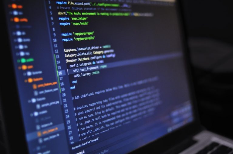 Programming Vs Application: What is the Difference? Programming